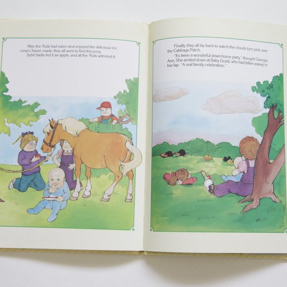 Vintage Cabbage Patch Kids Picture Books + Figures - Picture 12 of 12